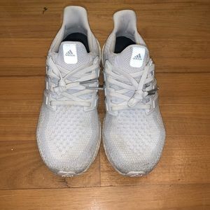 Wmns Ultra boost 2.0 Triple white